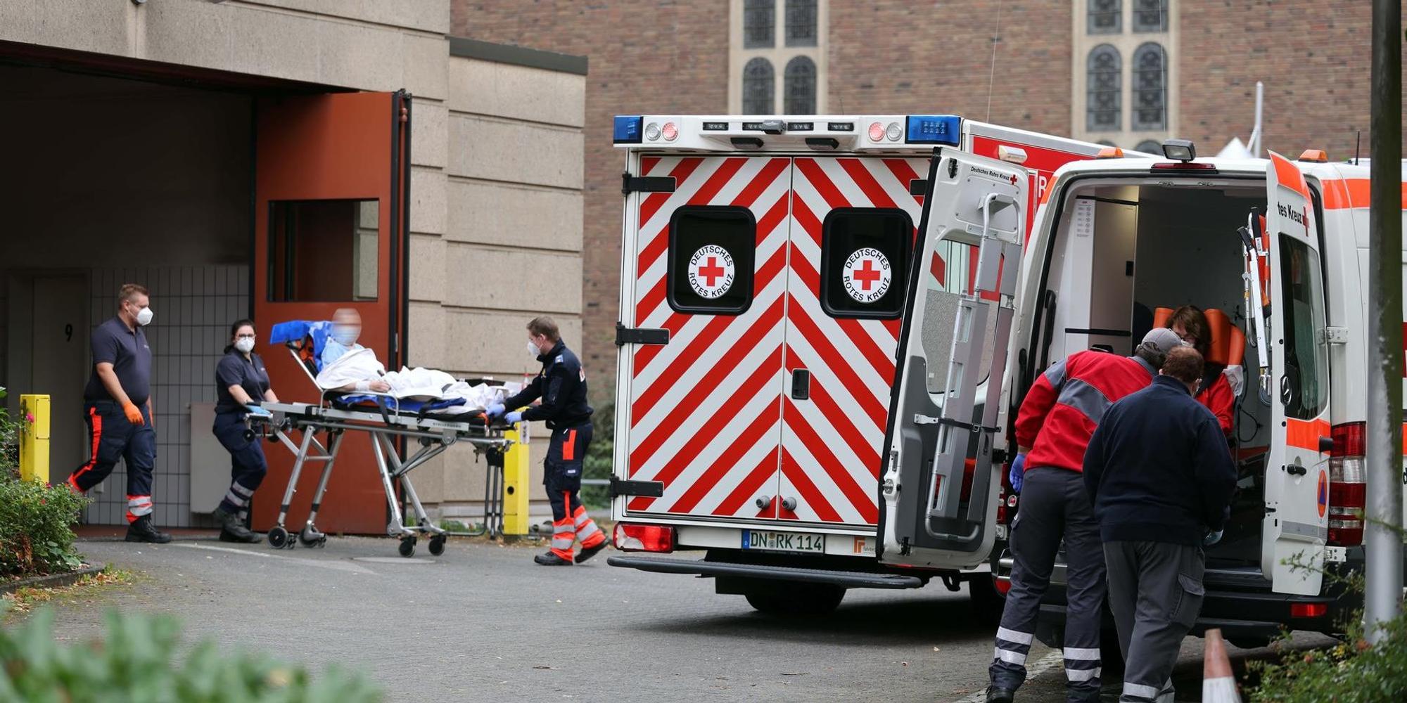 nab210924_Evakuierung_Krankenhaus_01
