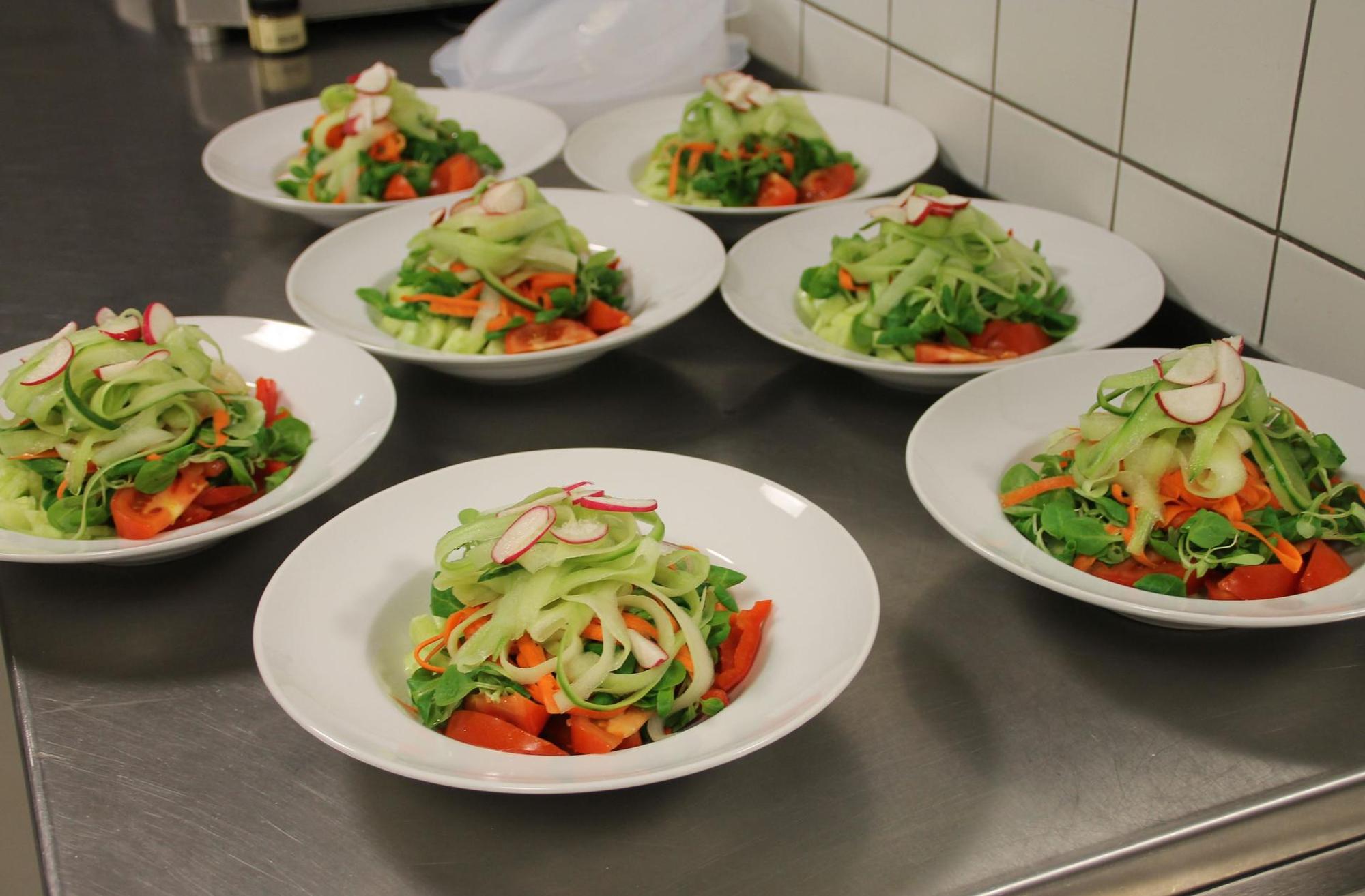20220923-khe-EUS-Marienschule-Salat