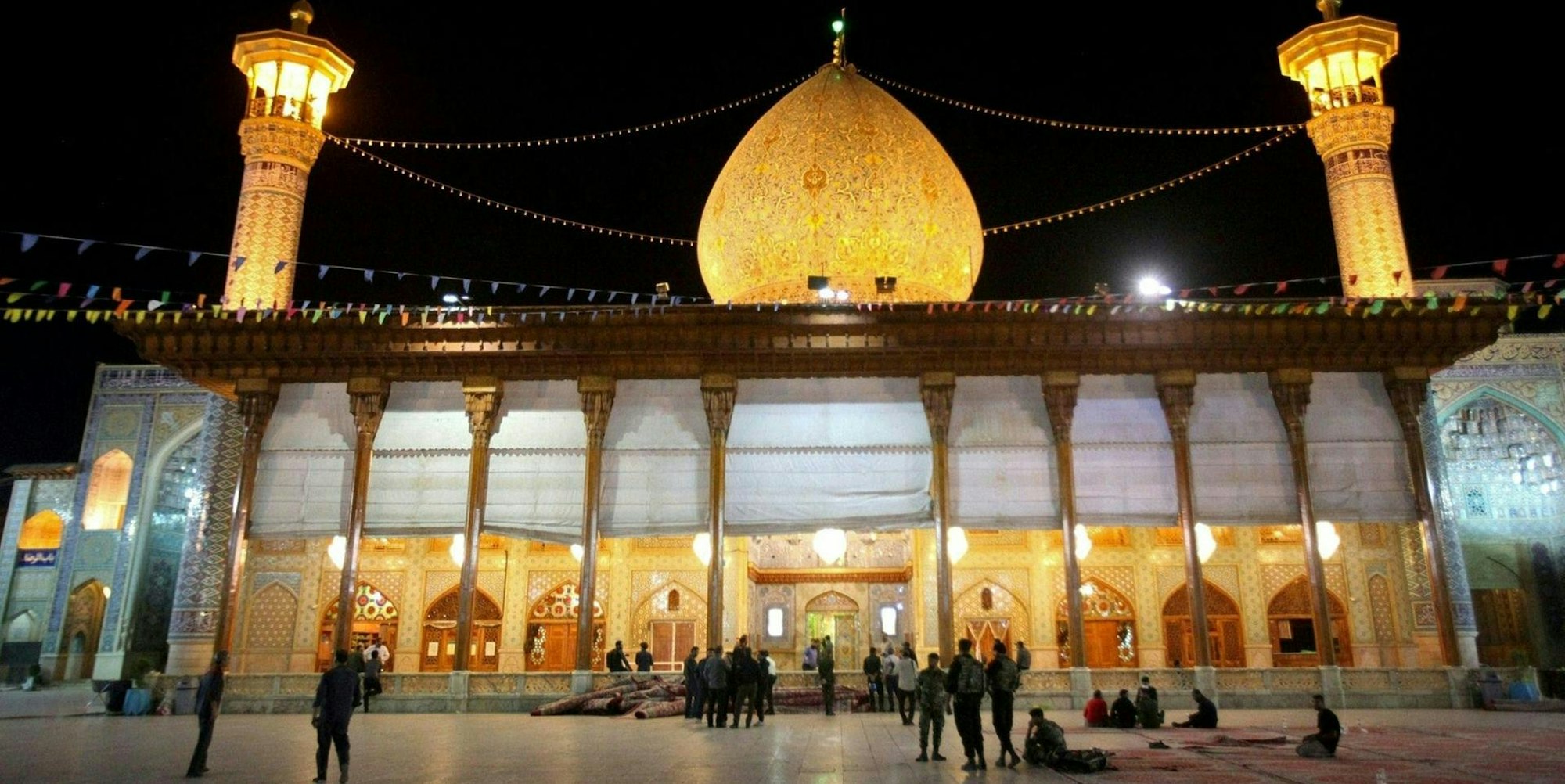 Iran Mausoleum Shiraz 1 271022