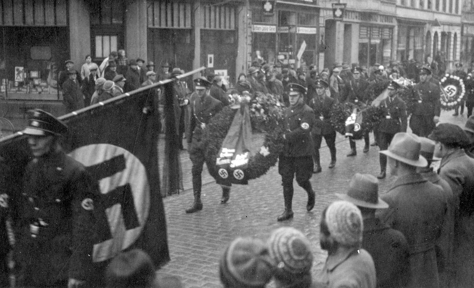 Nazi_Trauermarsch_Siegburg