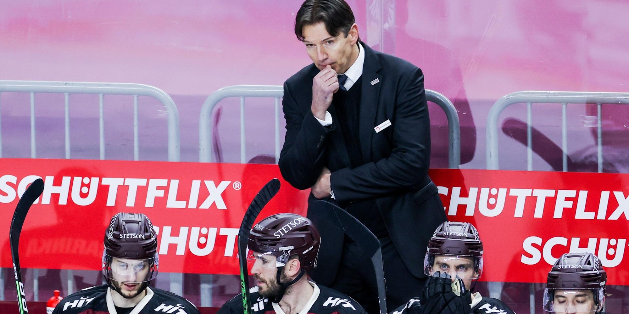 E226D40C-9D75-45B6-AE16-D7FBB379E399