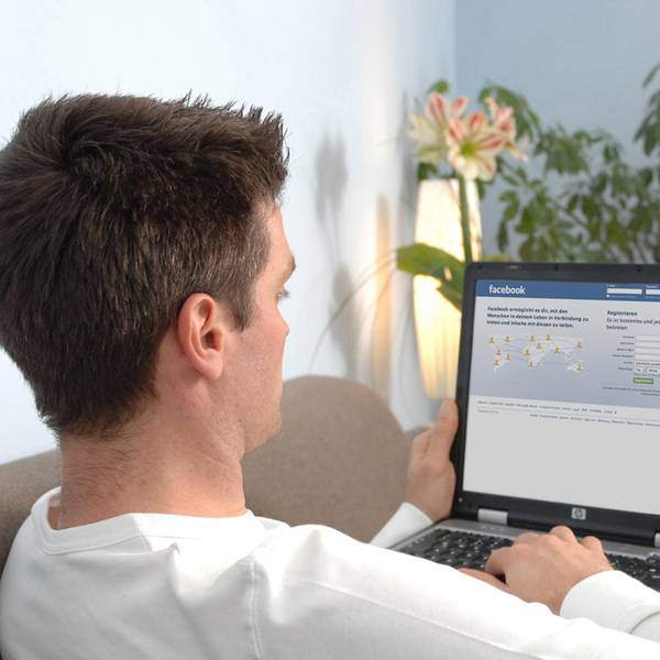 Facebook Mann Laptop