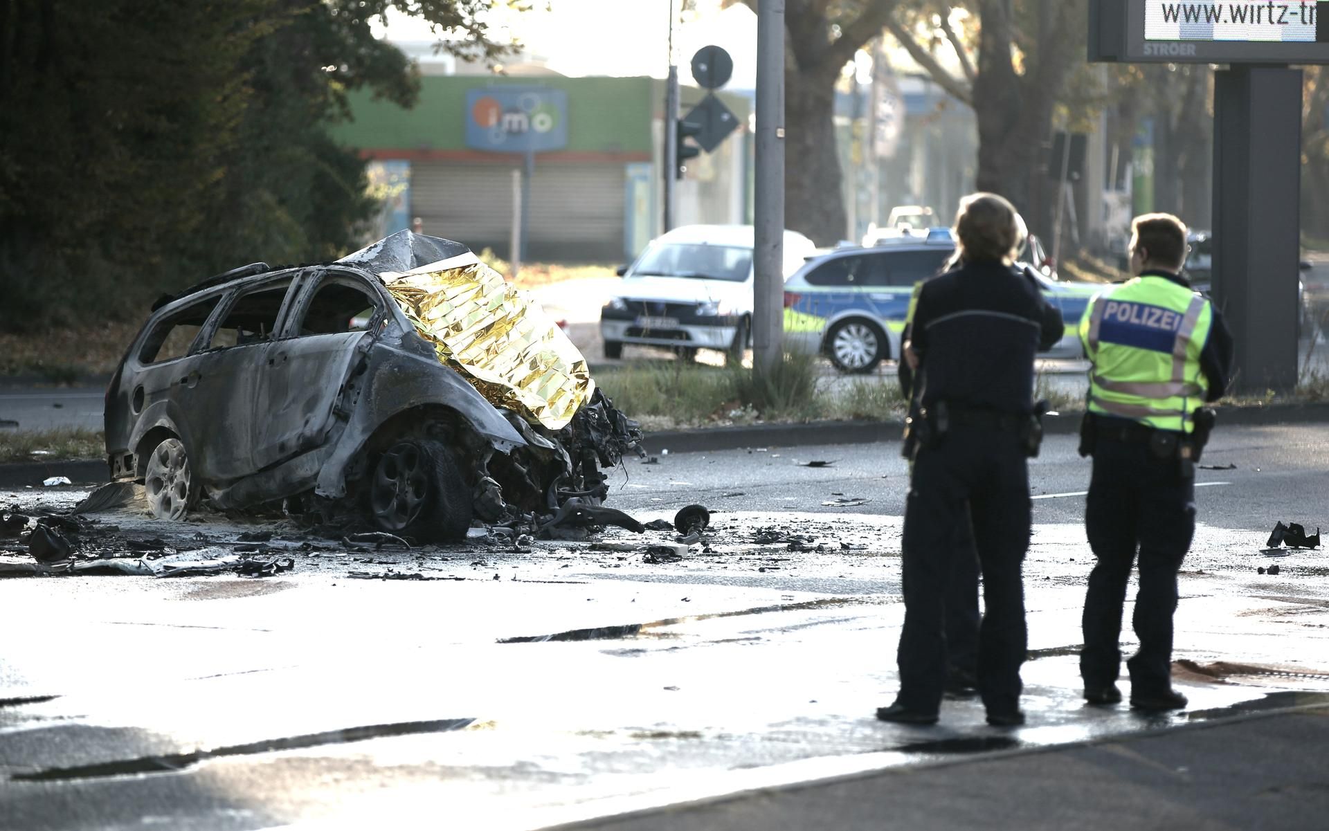 ausgebranntes-auto-amsterdamer