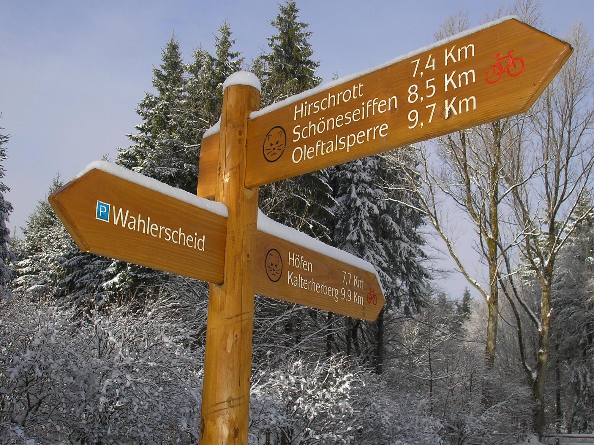Wegekreuz am Startpunkt in Wahlerscheid.