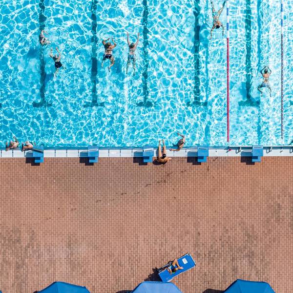 Schwimmbad Symbolbild