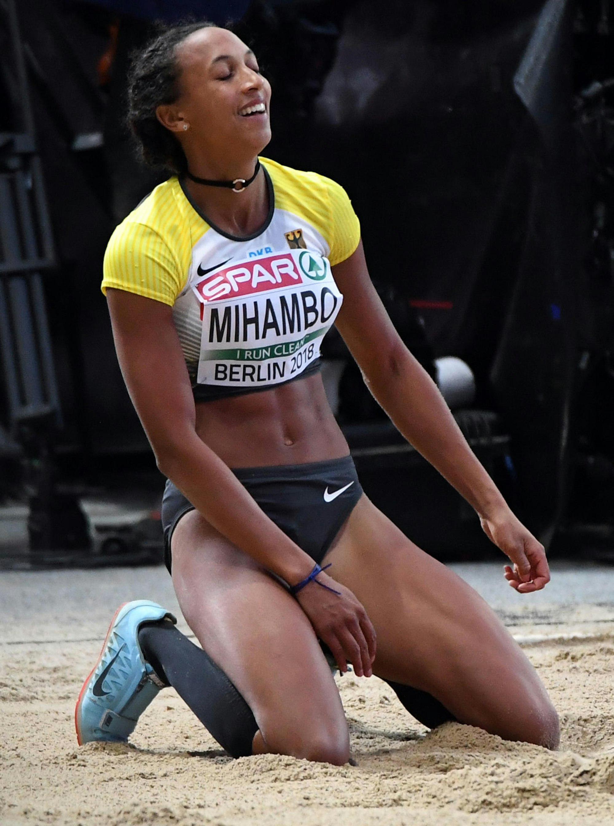 malaika-mihambo-sandkasten