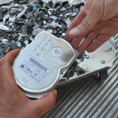 Schreddern_Festplatten