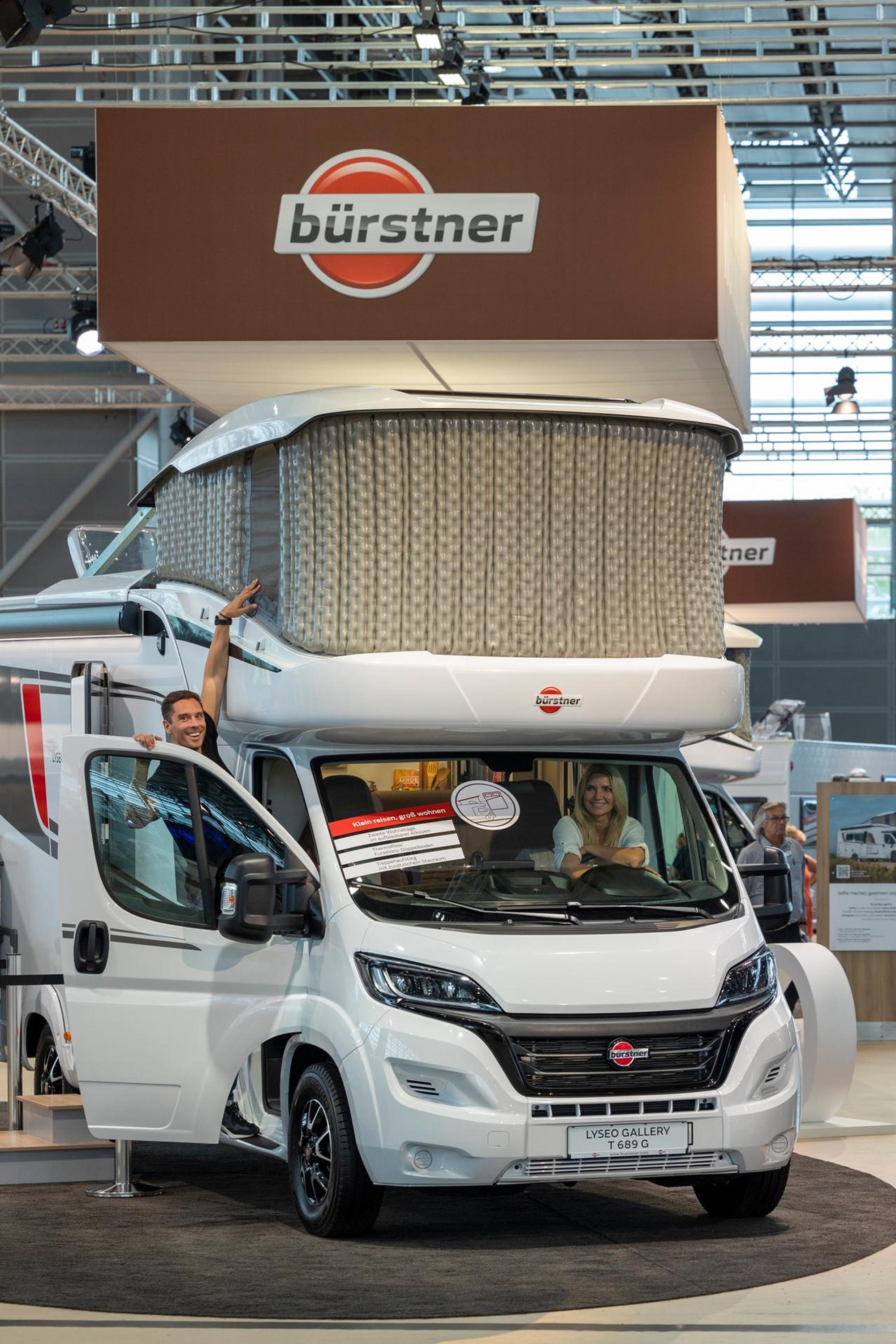 Wohnmobil Alkoven hochfahrend