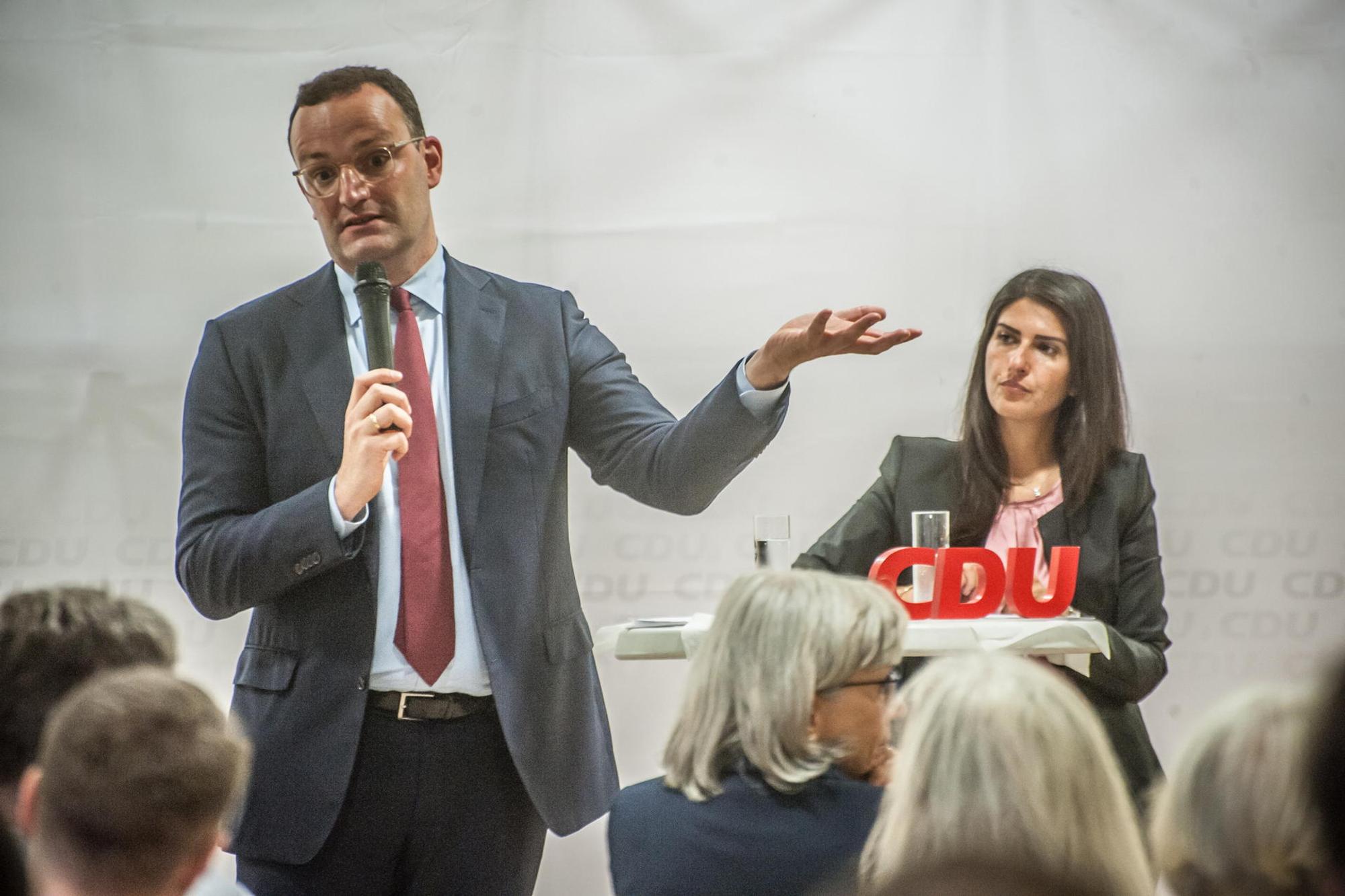 serap_gueler_jens-spahn_Leverkusen08232021ALF_8434