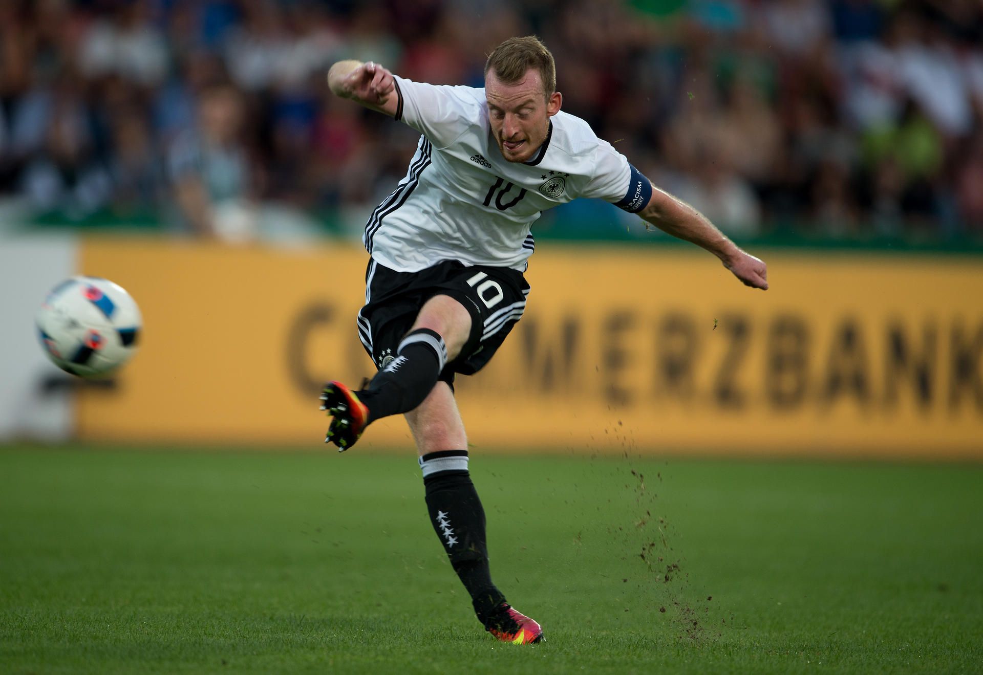 PIC Maximilian Arnold dpa neu