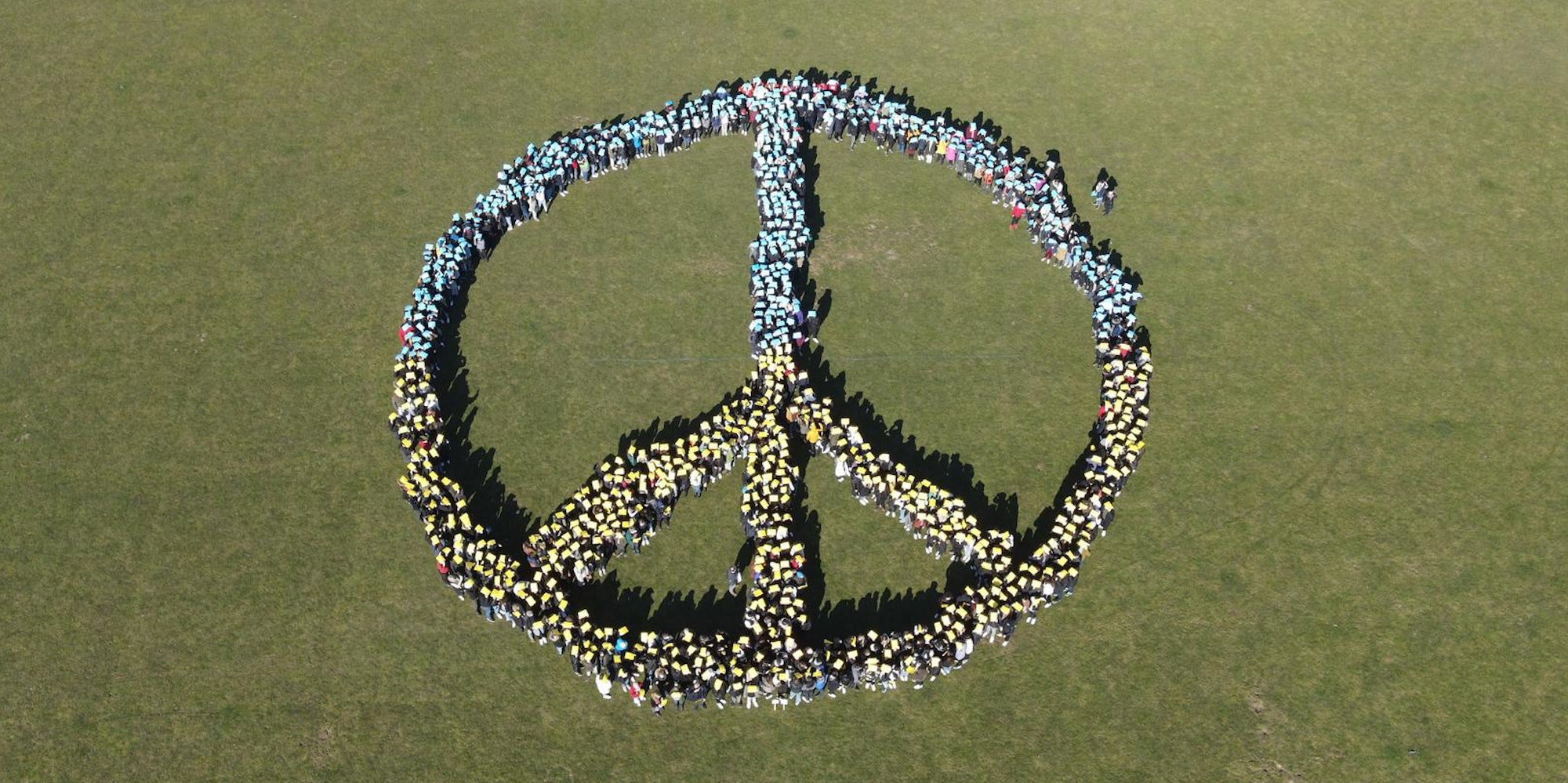 20220304-ker-peacezeichen-gesamtschule_02