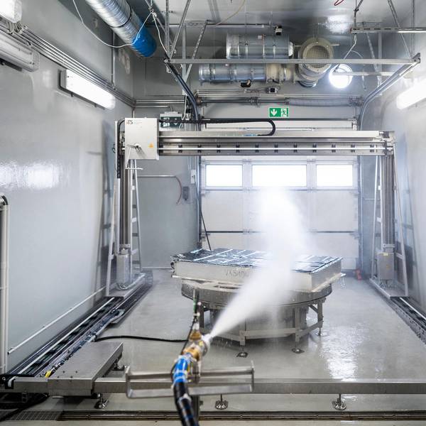 TÜV Rheinland Batterieprüfung Aachen IP Schutzartprüfung gegen Wasser