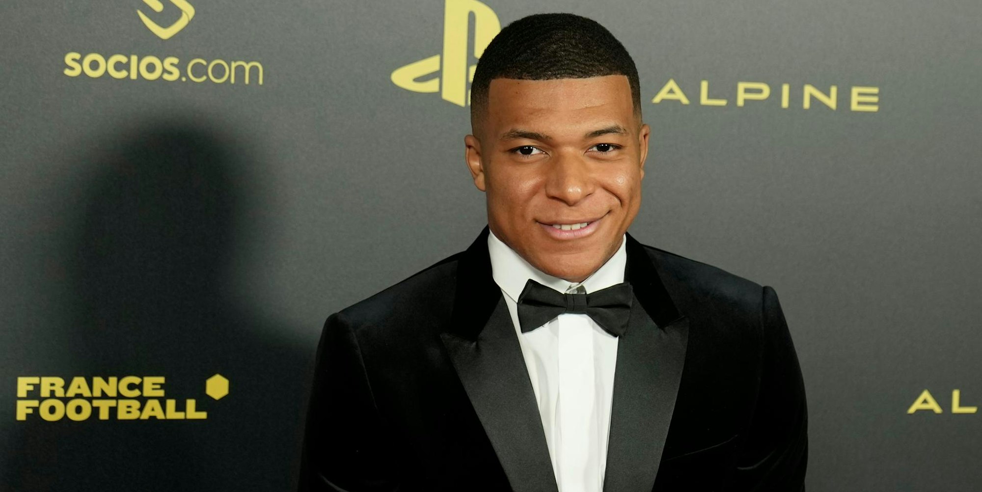 Mbappe Smoking