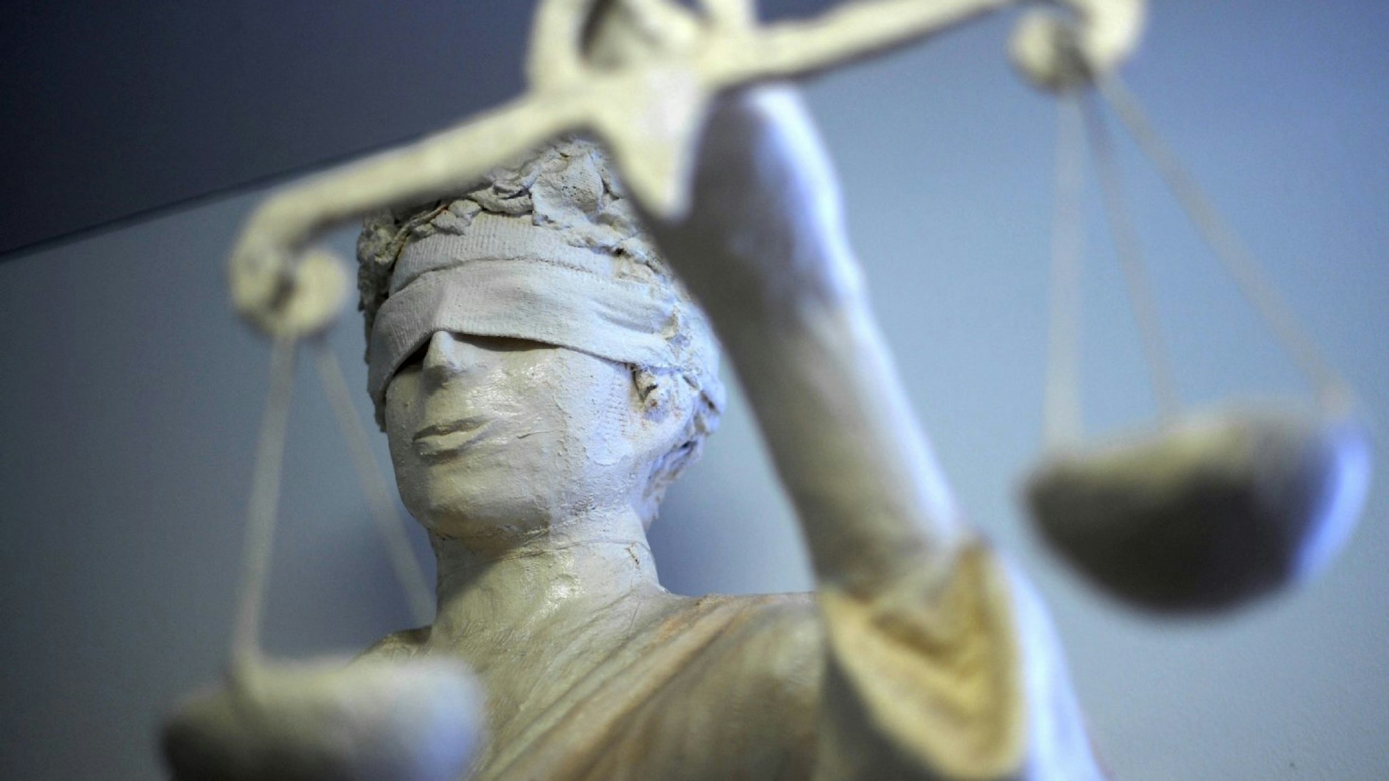 Drei junge Männer aus Bensberg und Kürten müssen sich vor Gericht verantworten.