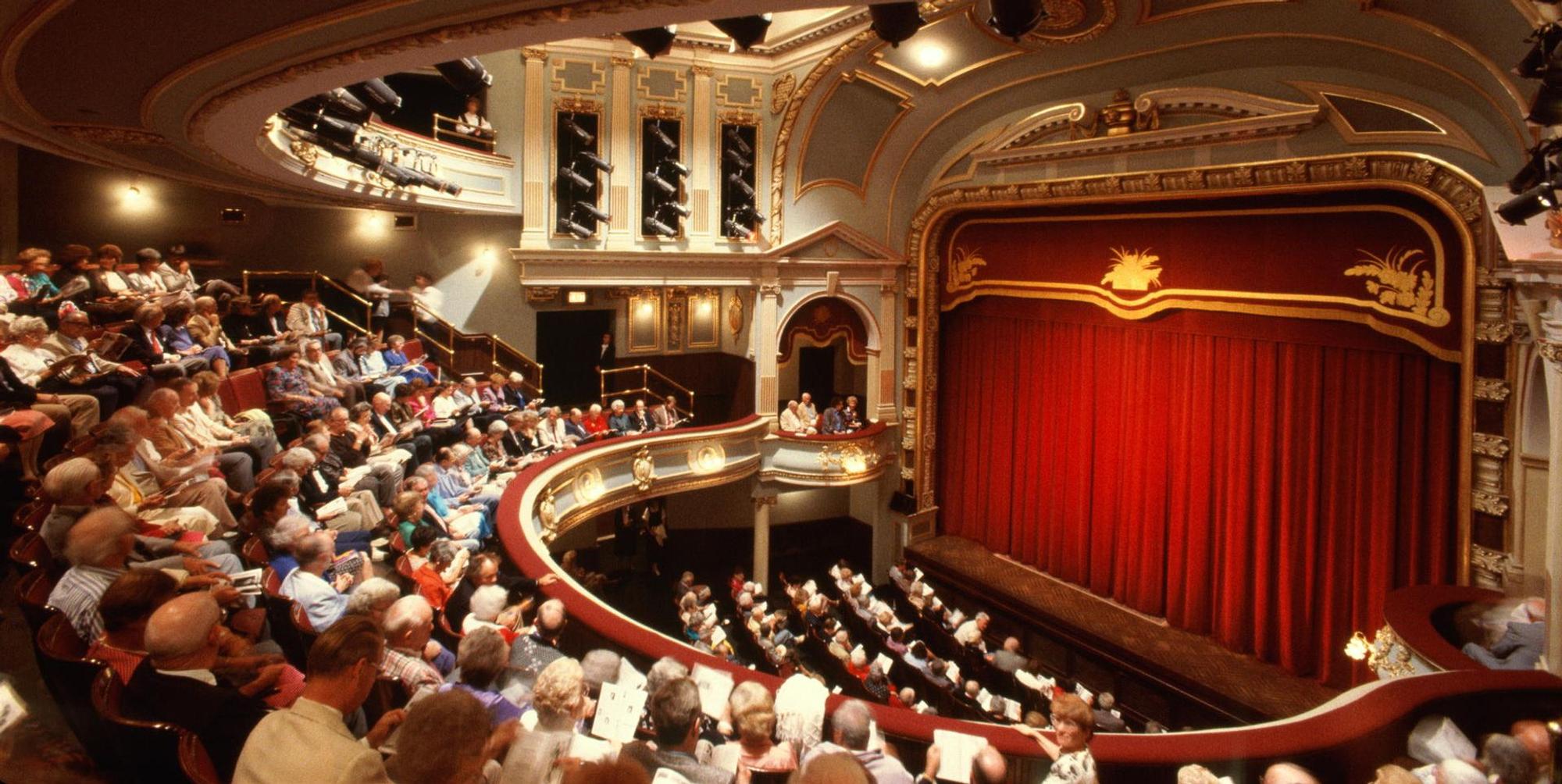 Theater Oper