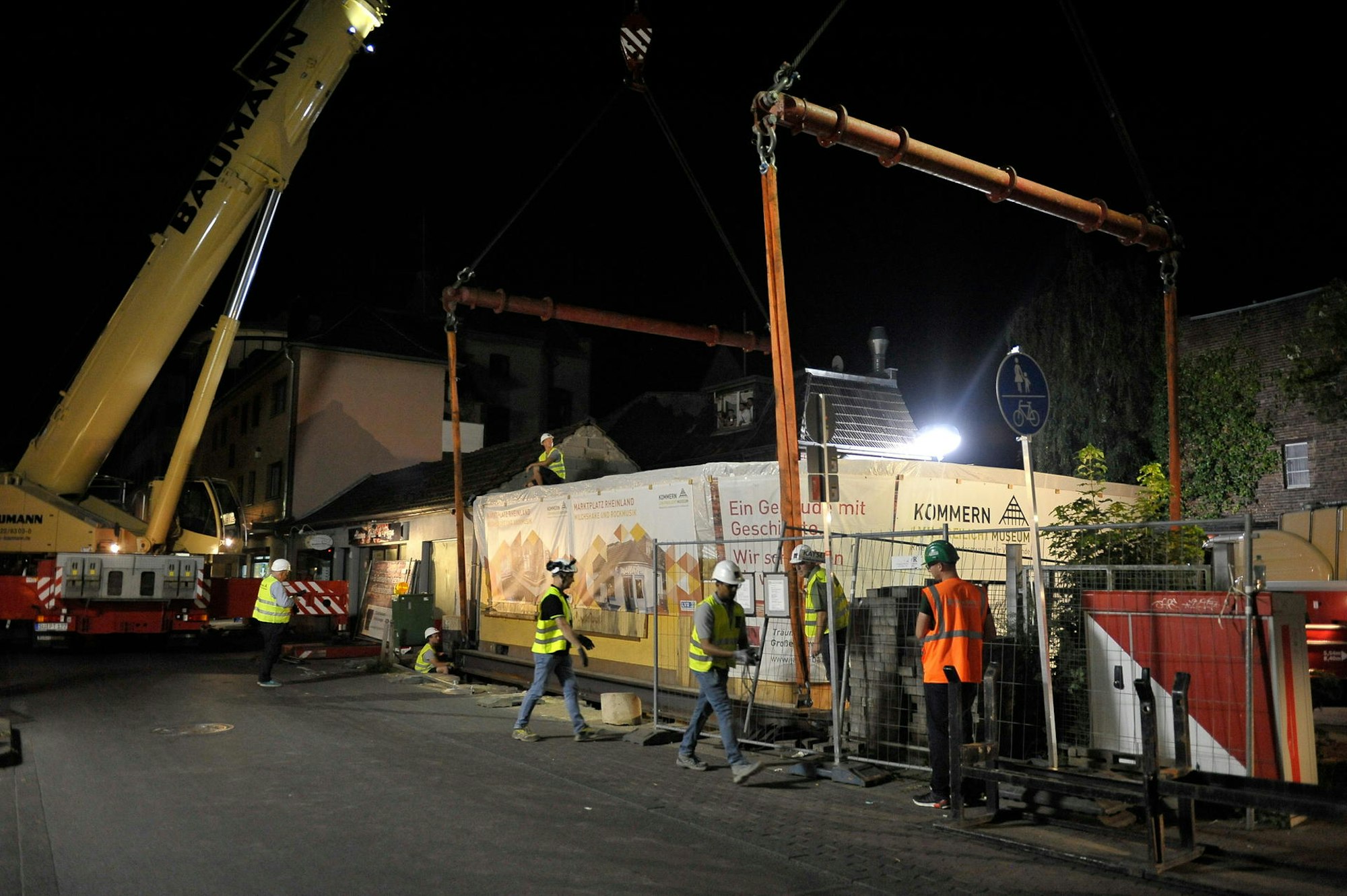 Umzug_Milchbar_mit_Volksfest_Verladung_(11_von_64)
