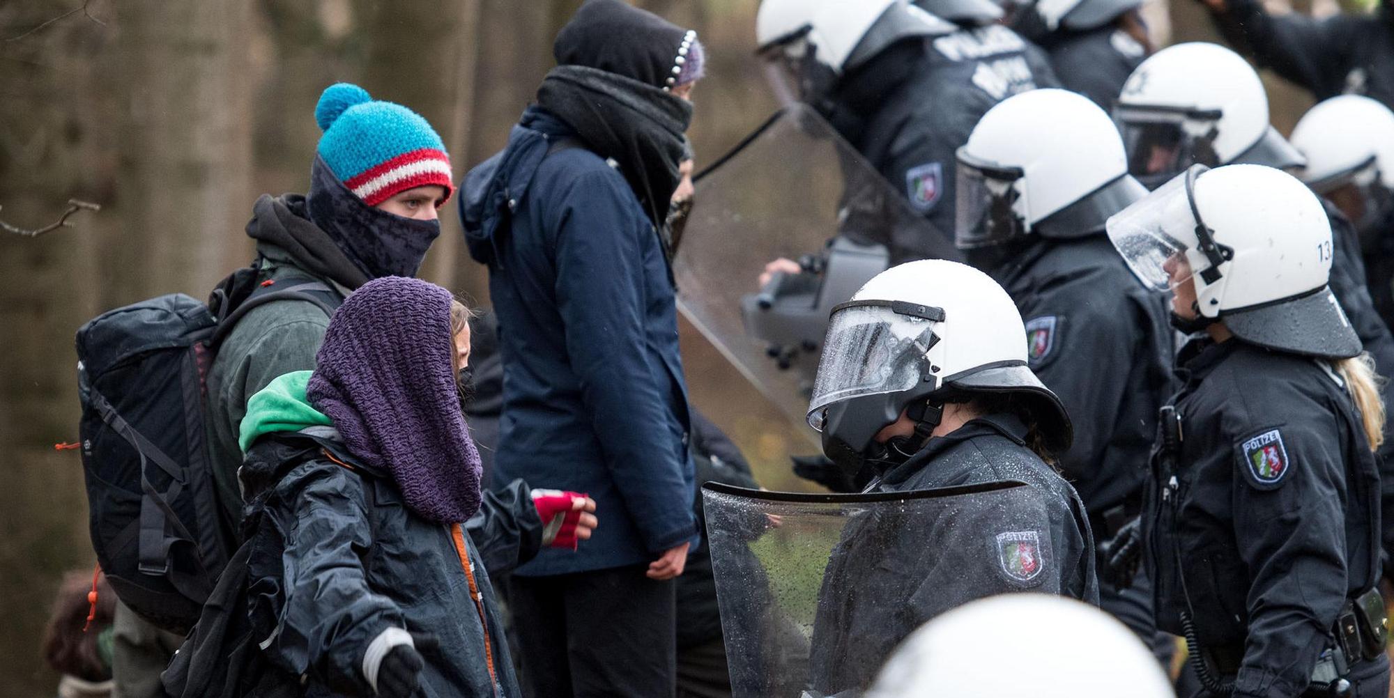 Auseinandersetzungen Hambacher Forst4