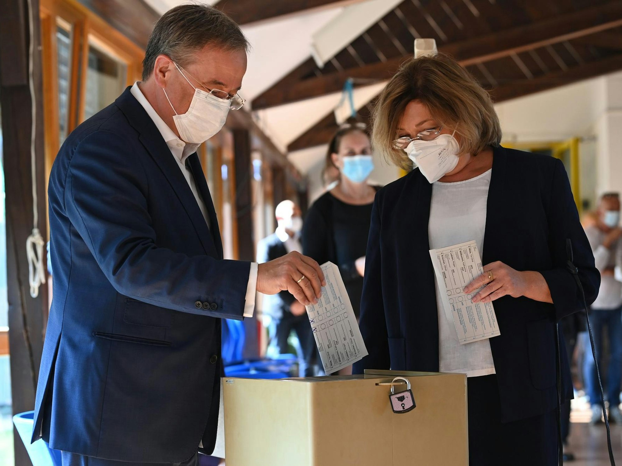 Laschet Stimmabgabe dpa