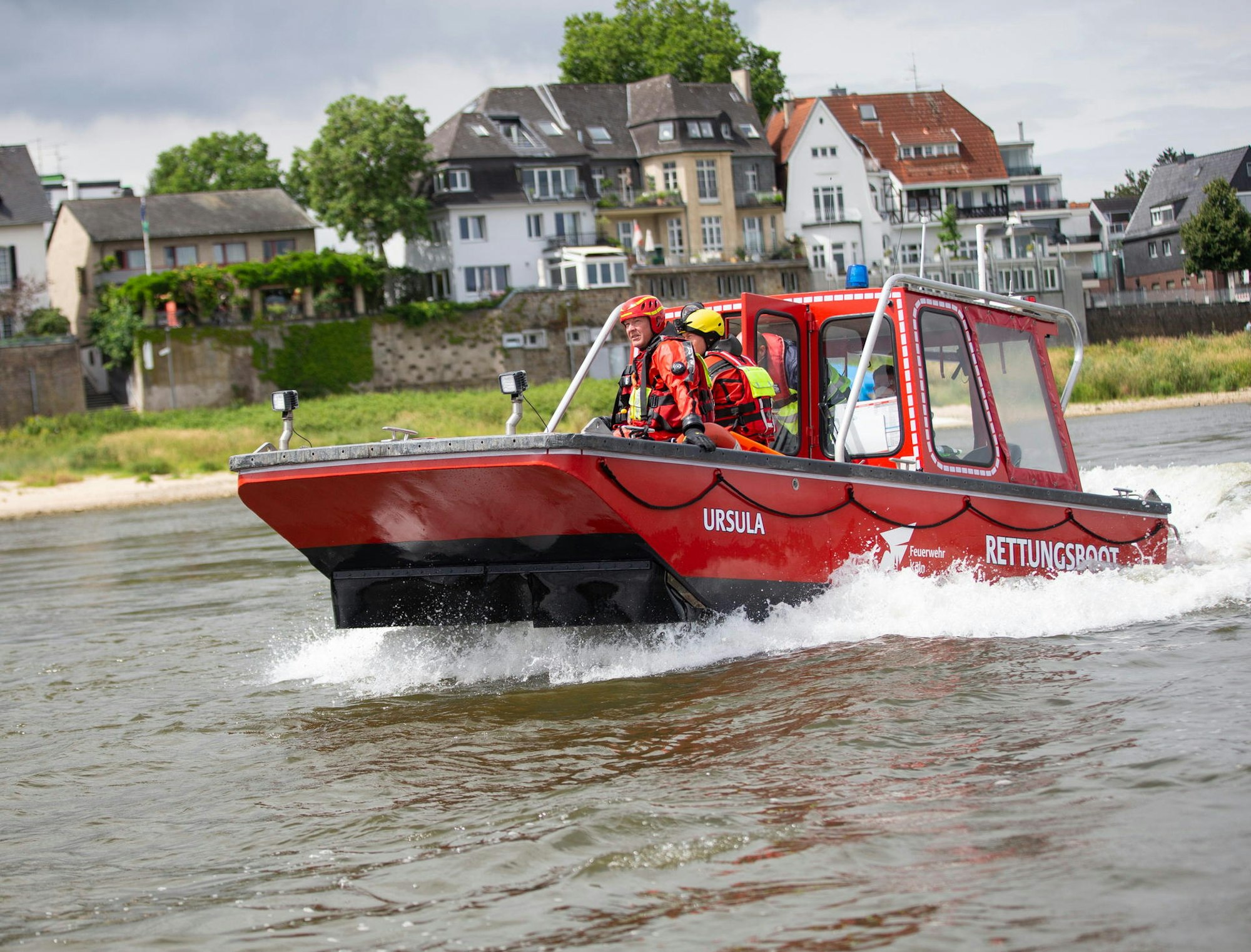 20220706_tb_Wasserrettung_FW_Rhein_003