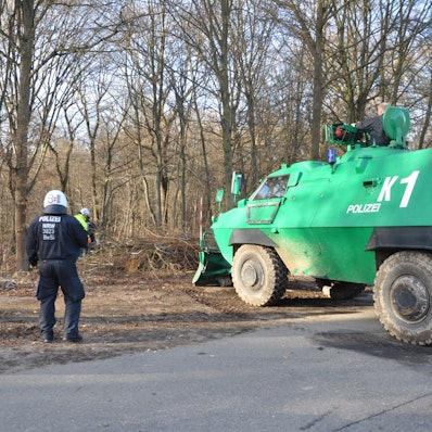 ke-Hambach-Steinwurf-FTZ_(11) (1)