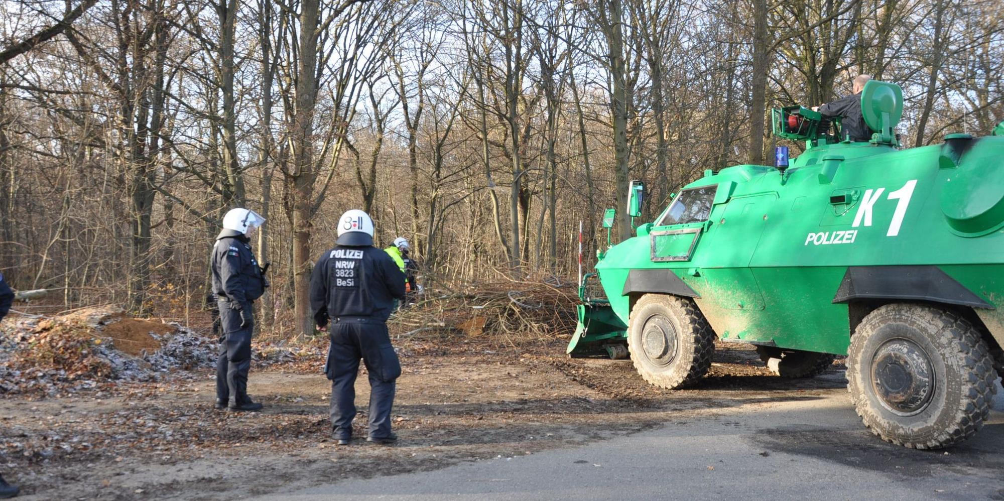 ke-Hambach-Steinwurf-FTZ_(11) (1)