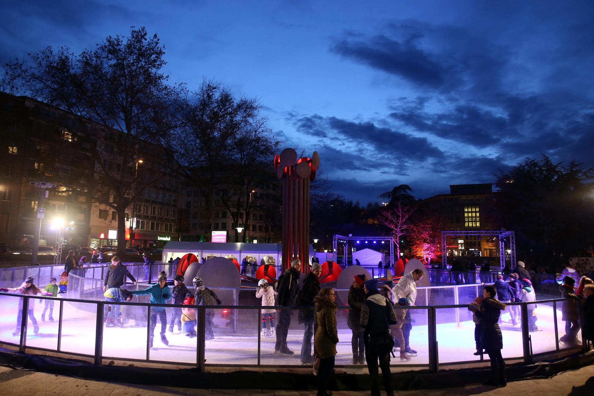 Eisbahn auf dem Ebertplatz