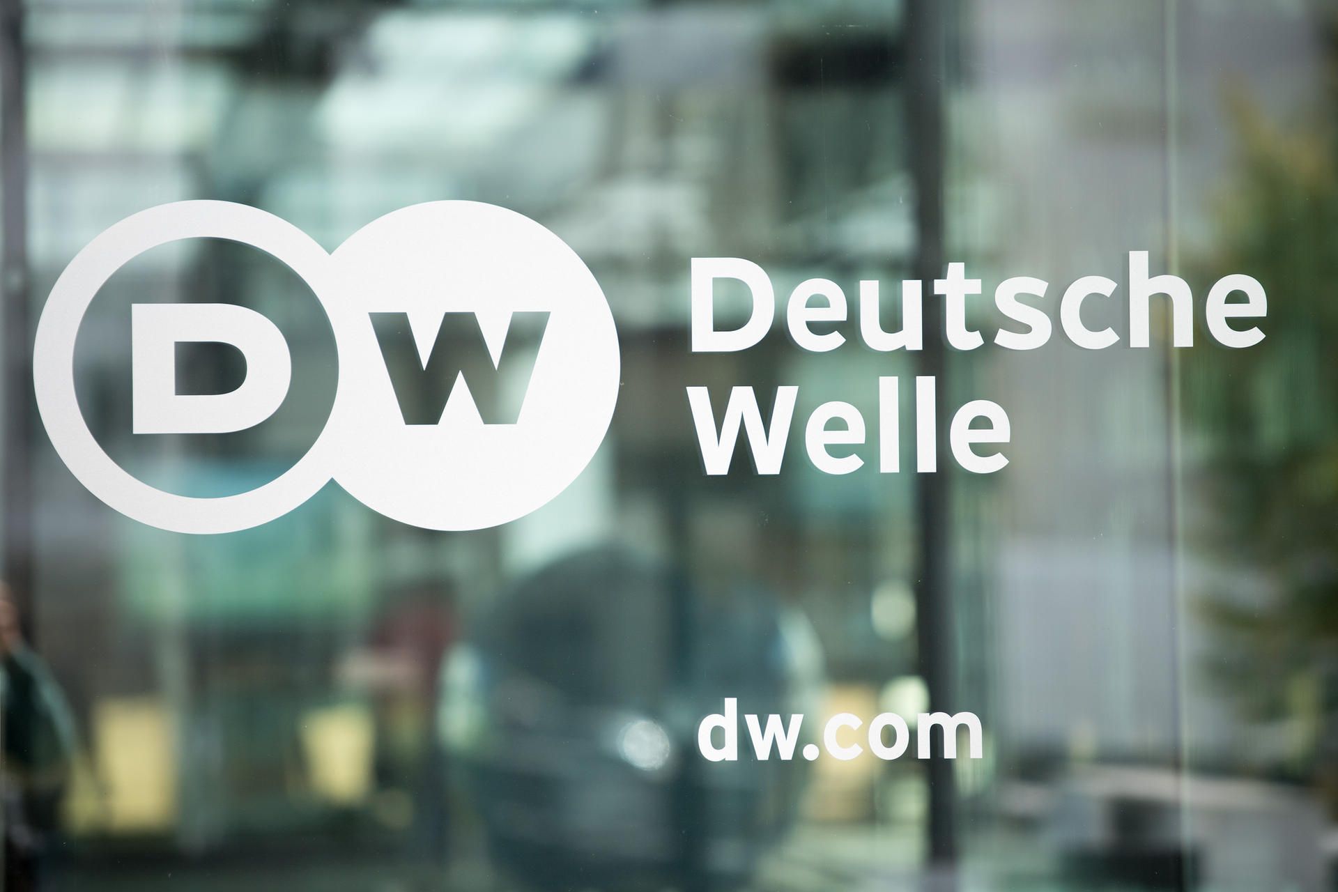 Deutsche Welle Logo