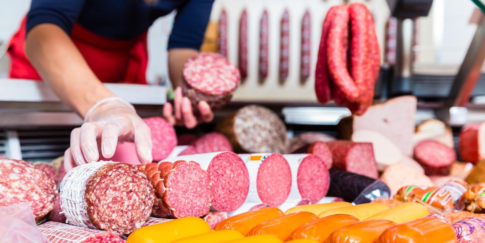 wurst beim metzger kaufen getty symbol
