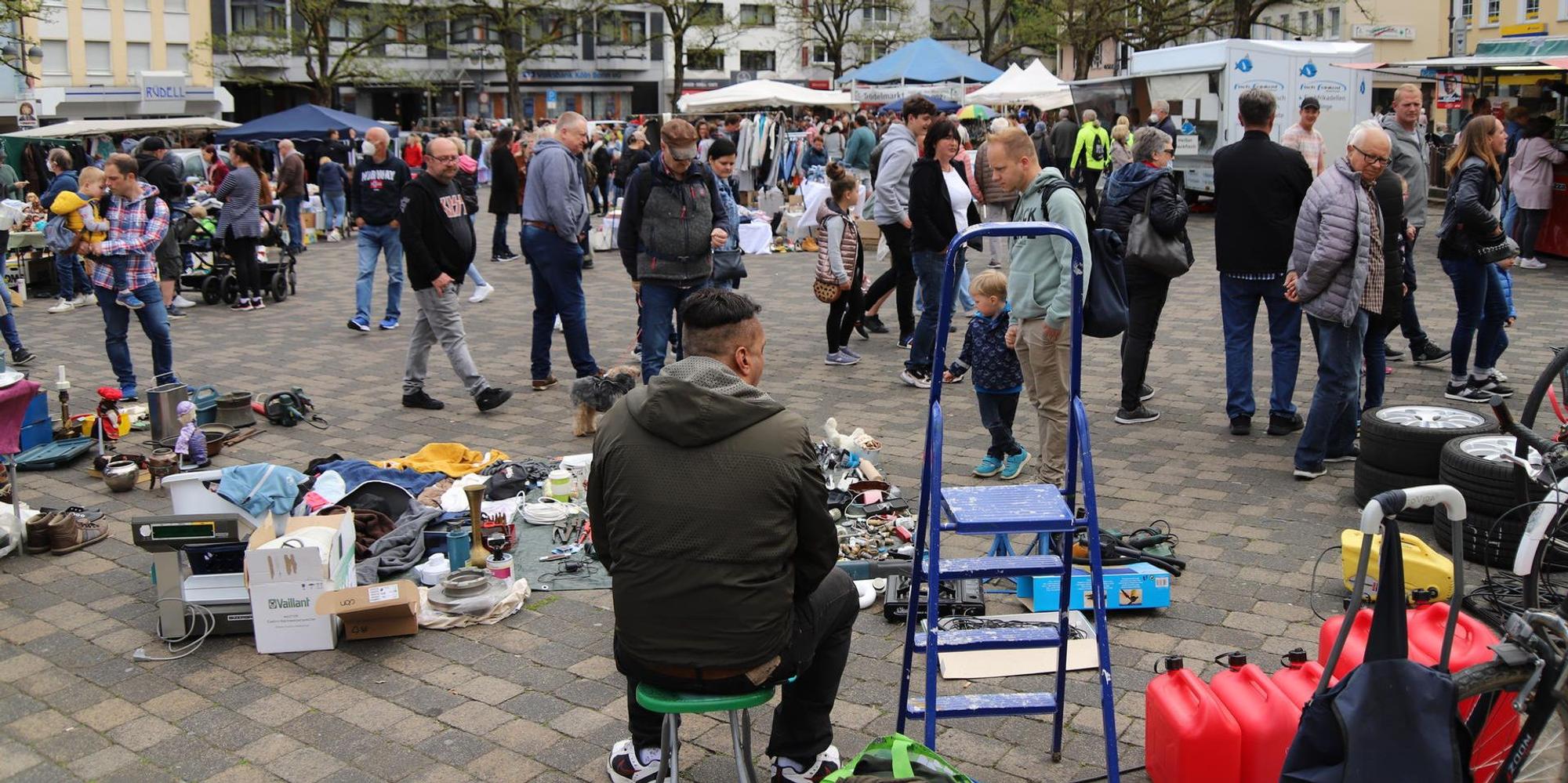20220424-aha-Trödelmarkt_Marktplatz_3946
