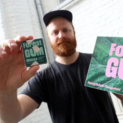 nab190816_Koelner_Kaugummi_02