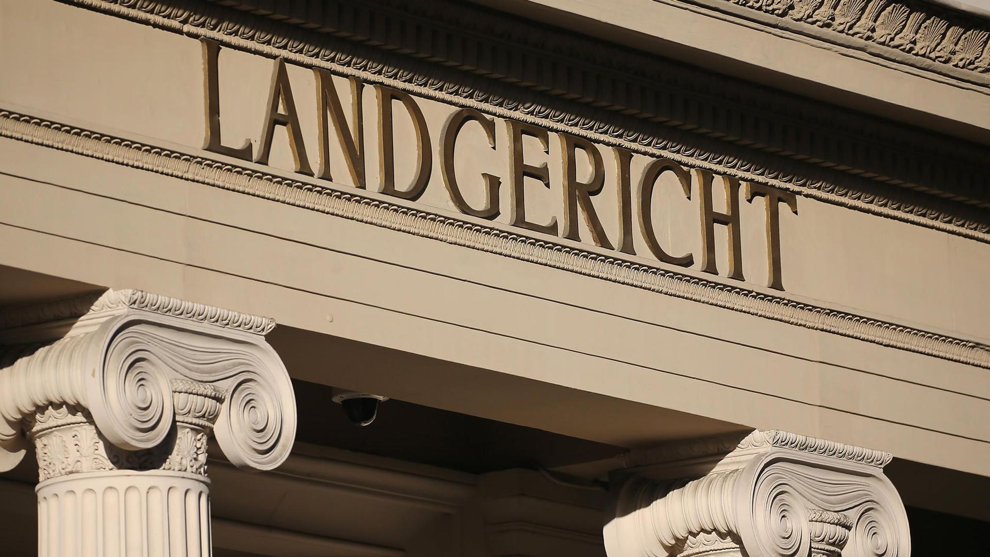 Das Eingangsportal des Landgerichts Bonn.