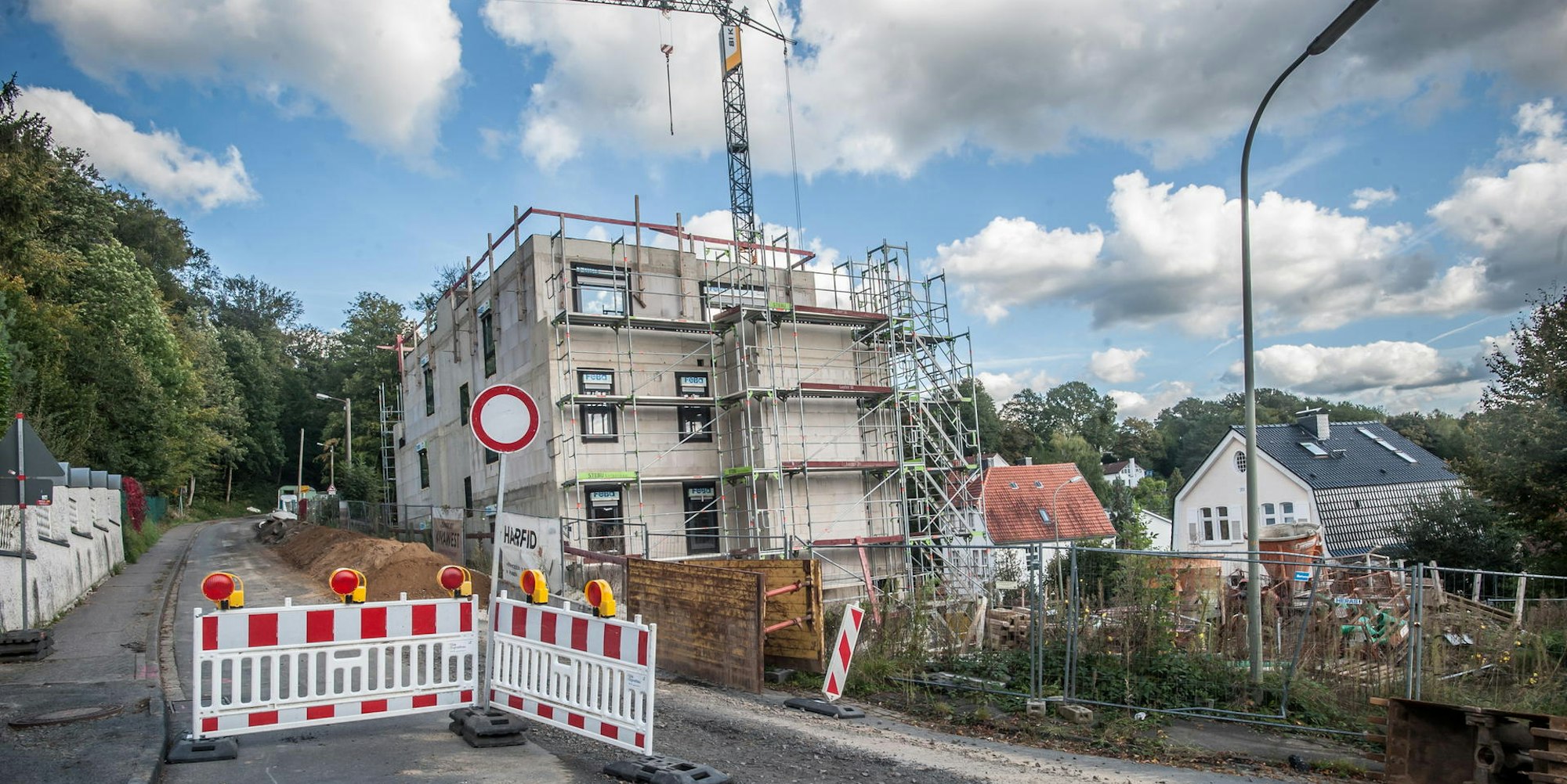 kirchstrasse-gesperrt_RLE_Leichlingen_10042021ALF_0973