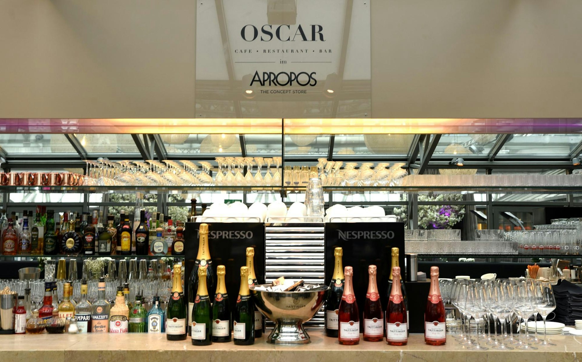 restaurant oscar theke