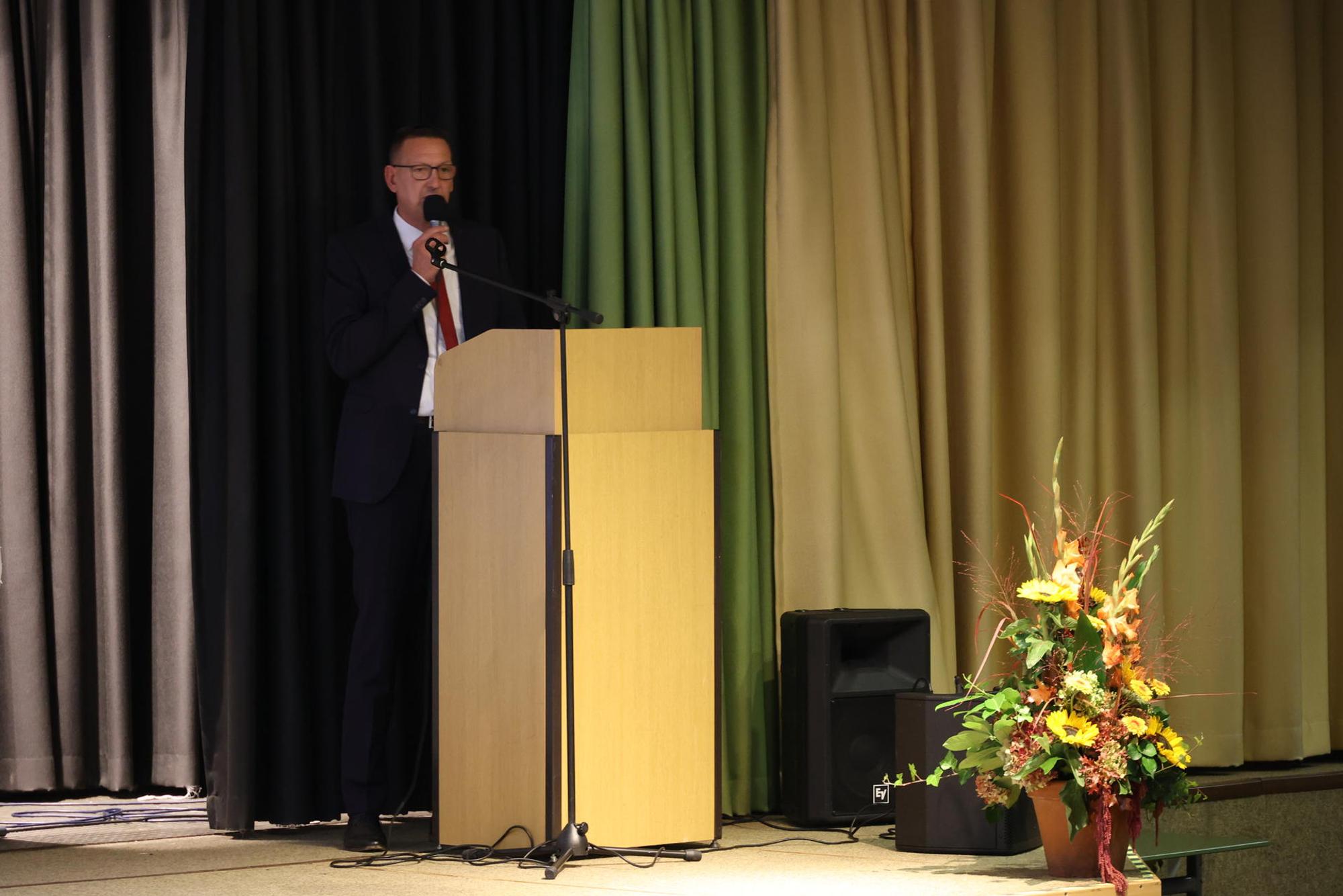 1 Bürgermeister Dirk Runge
