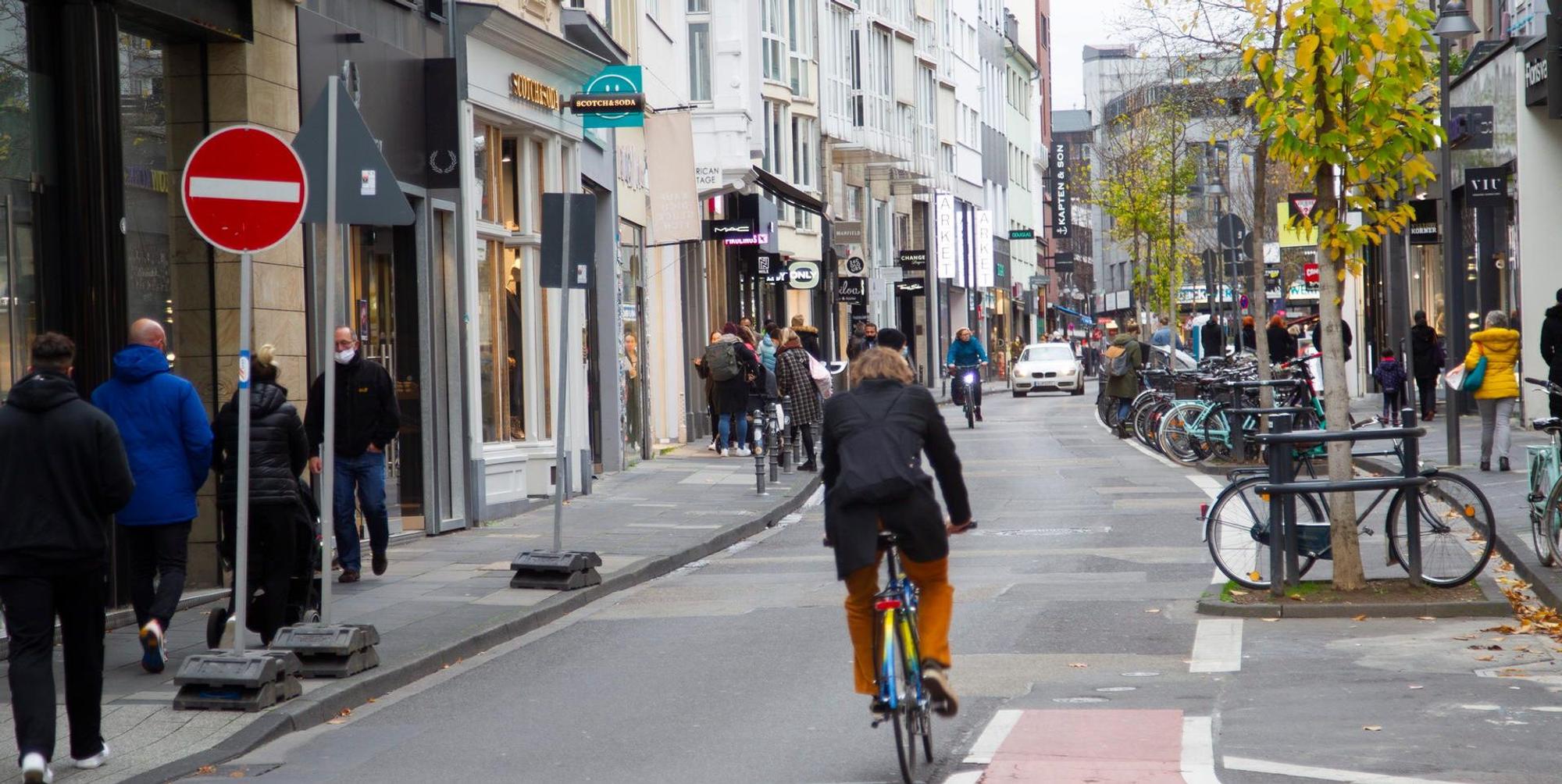 20201116_tb_Ehrenstrasse_Poller_002