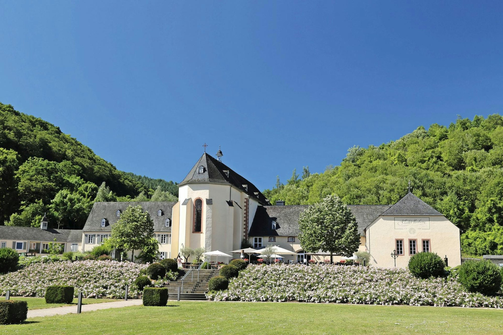 MOSEL20_Ein beliebtes Ausflugsziel ist das Kloster Machern (c) Thomas Sbikowski