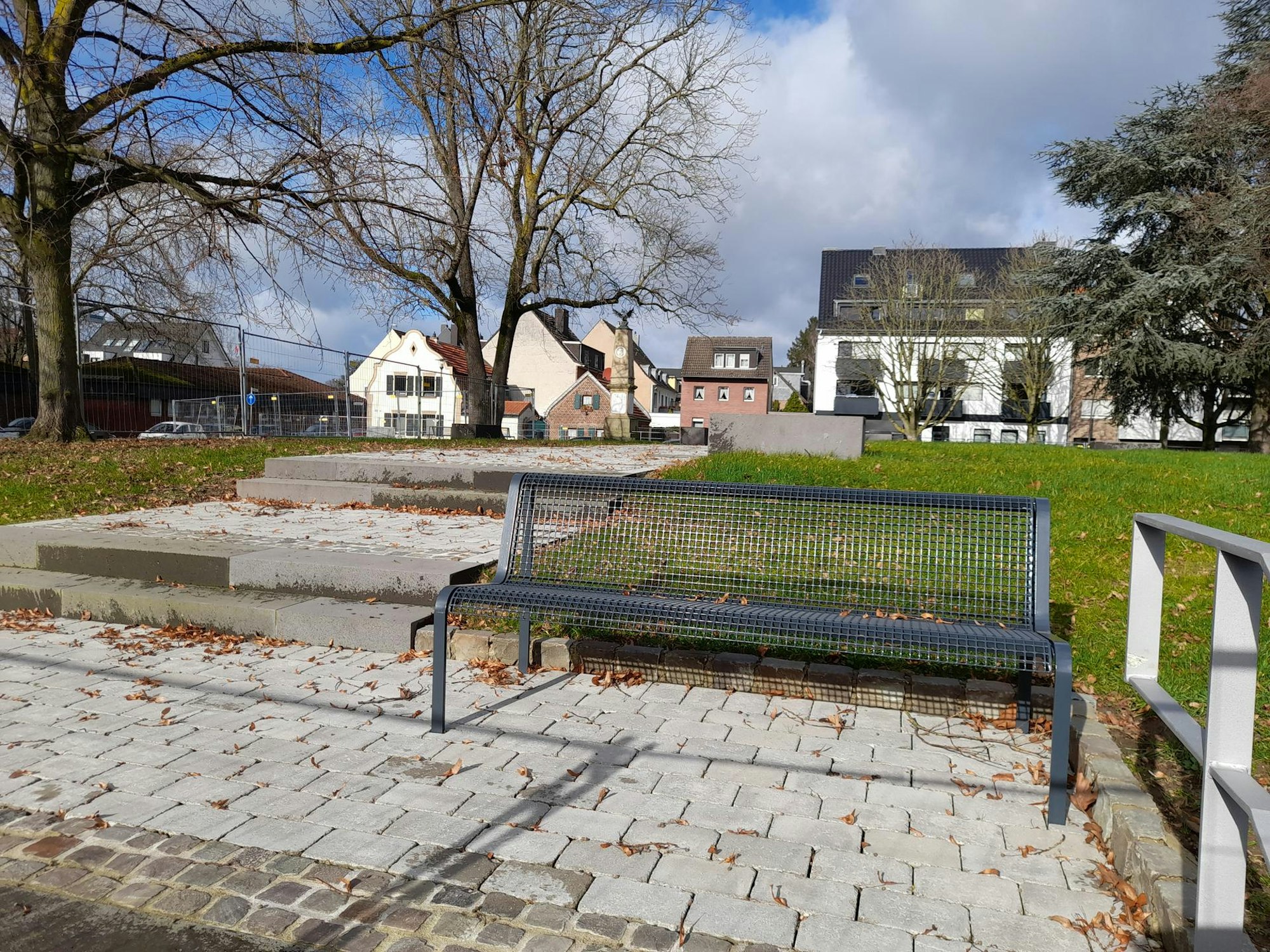 Kriegerplatz Bank