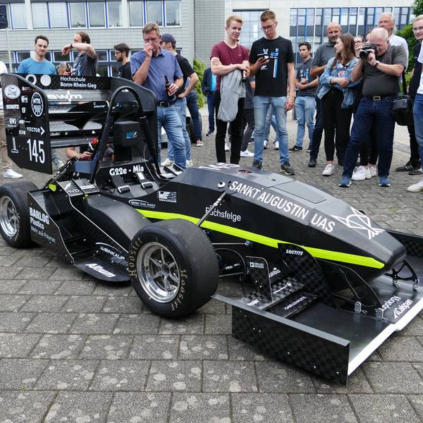 Elektrorennauto