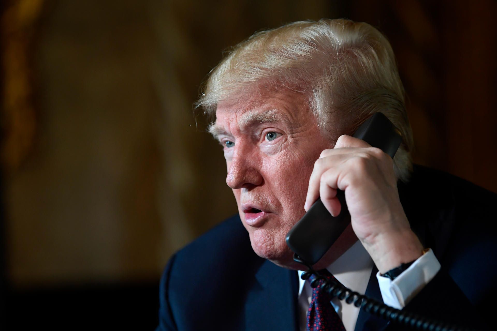Trump am Telefon