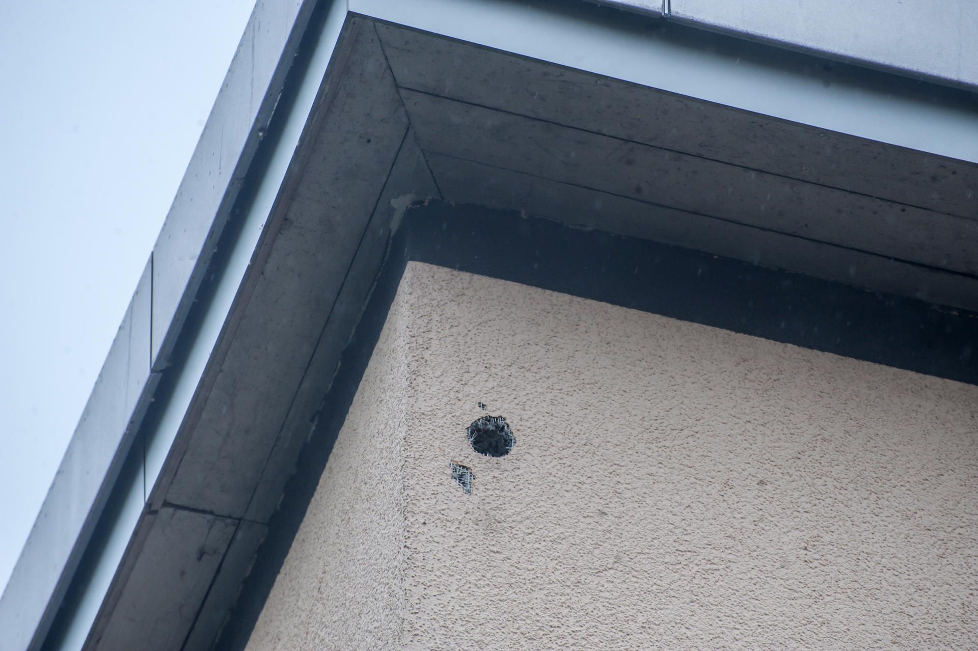 leverkusen-loecher-in-der-Fassade-ALF_2218