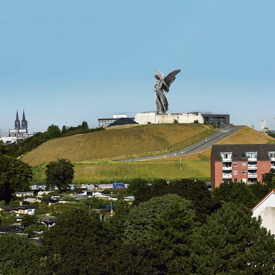 Kalkberg mit Engel