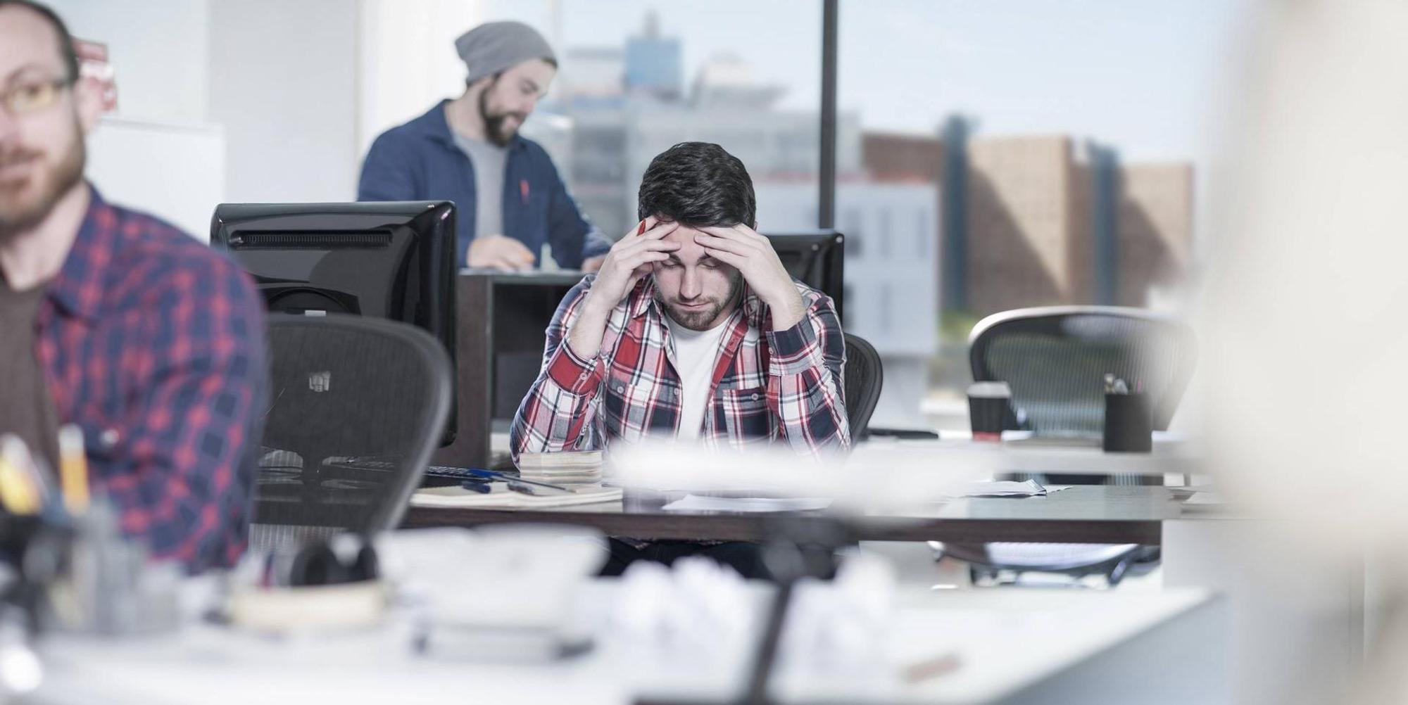 Generation Y Ja-Sager Büro Chef Angestellter Angst Stress
