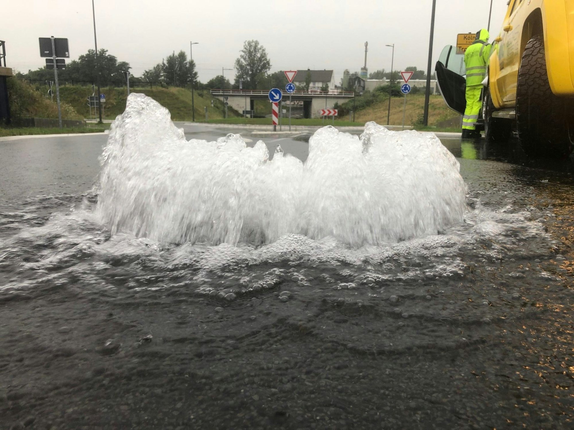 Wasser_sprudelt_Gulli_Troisdorf