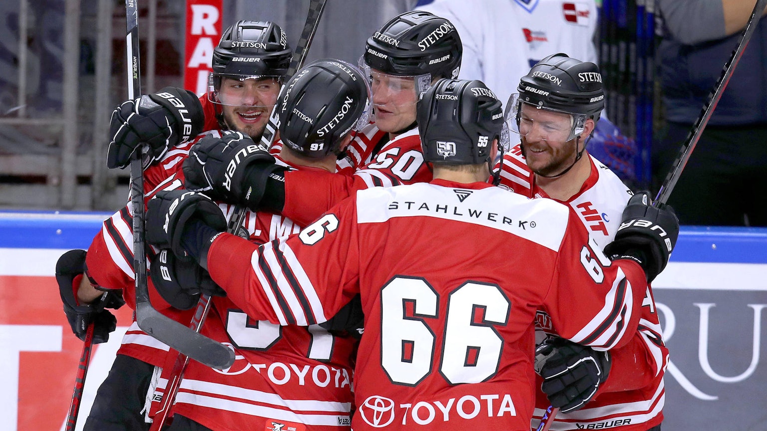 Haie siegen in Ingolstadt