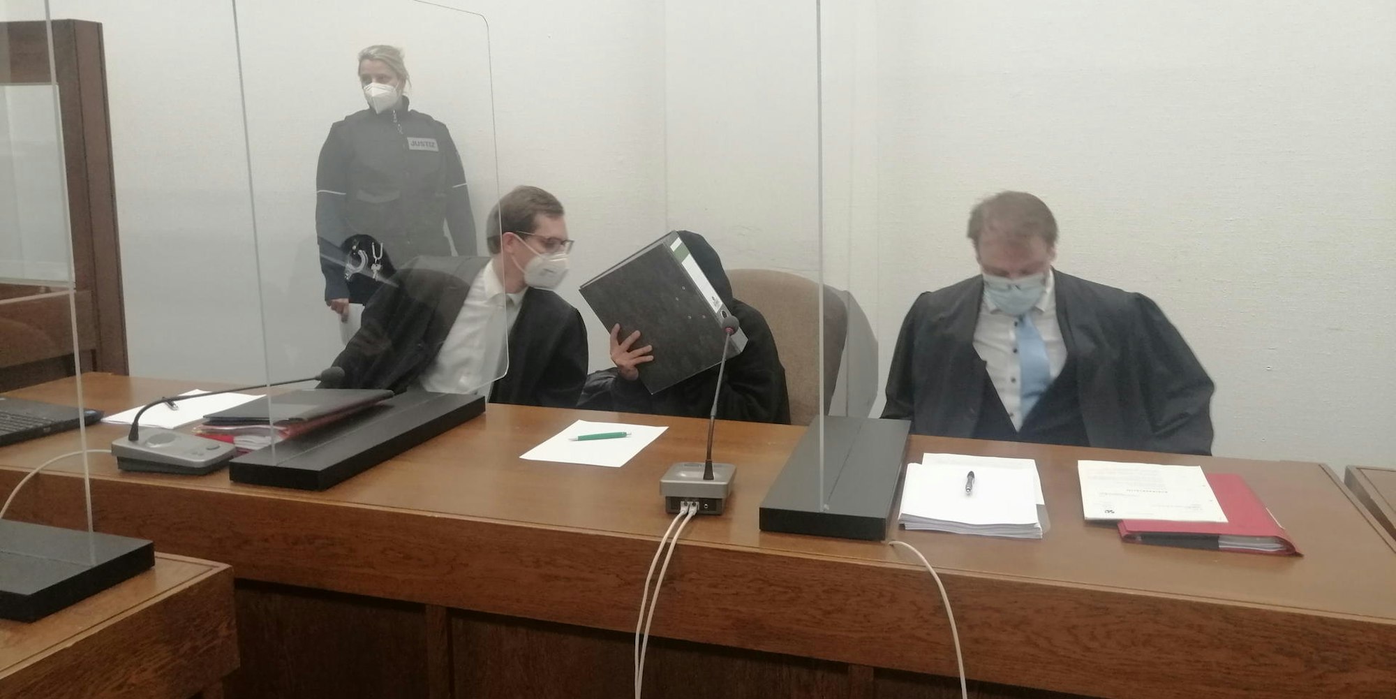 Prozessauftakt Kerpenerin Neugeborenes