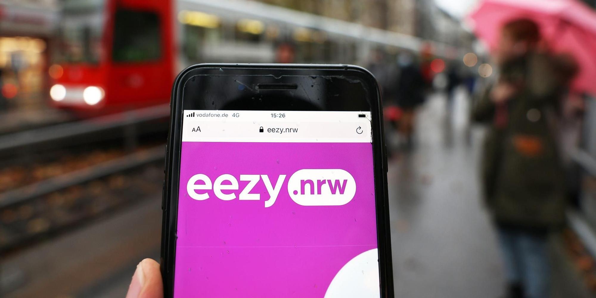 eezy (1)