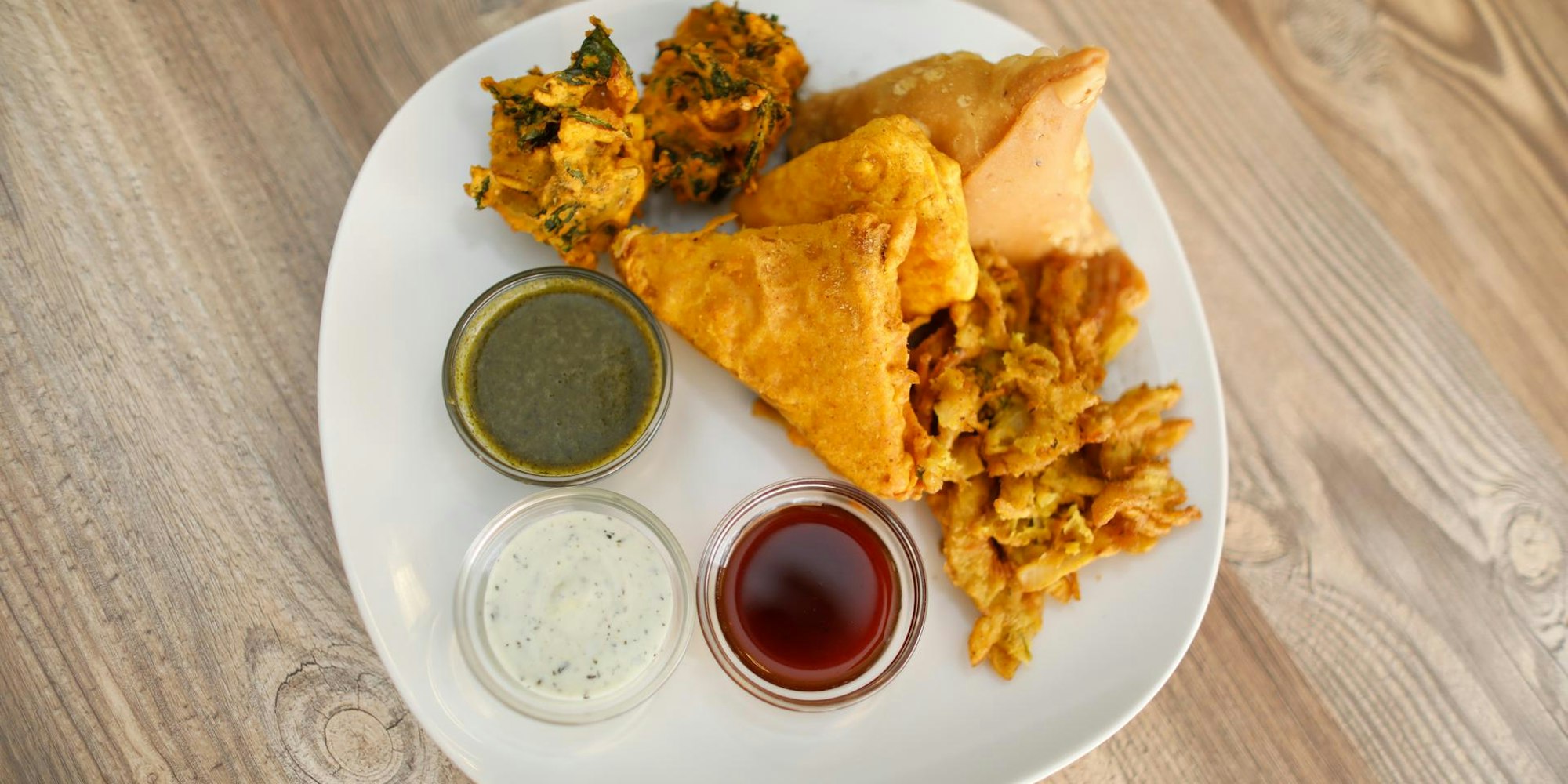 chai and coffee 1 teller von obe