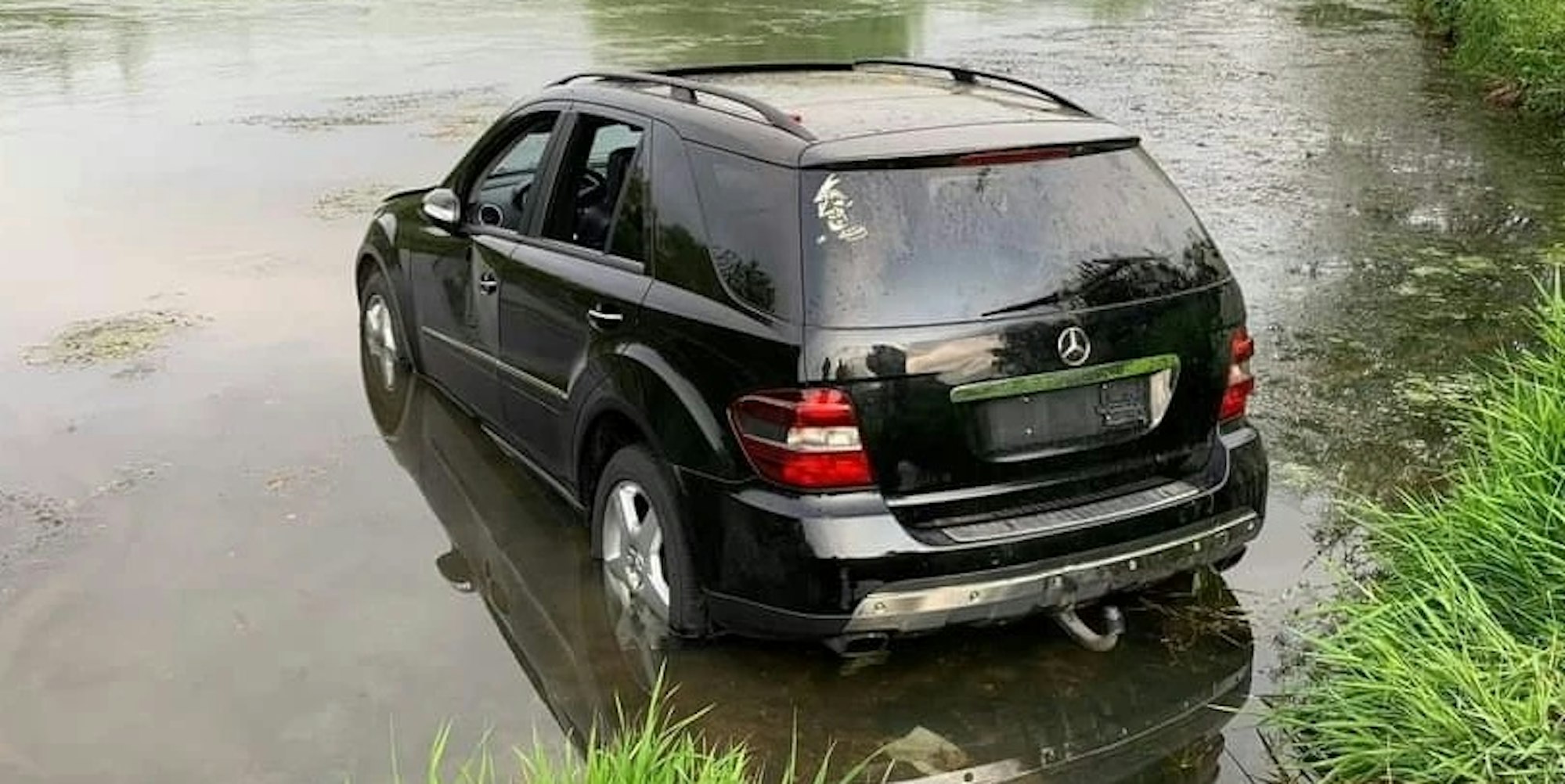 20220510-ber-mercedes-erft-c-feuerwehr