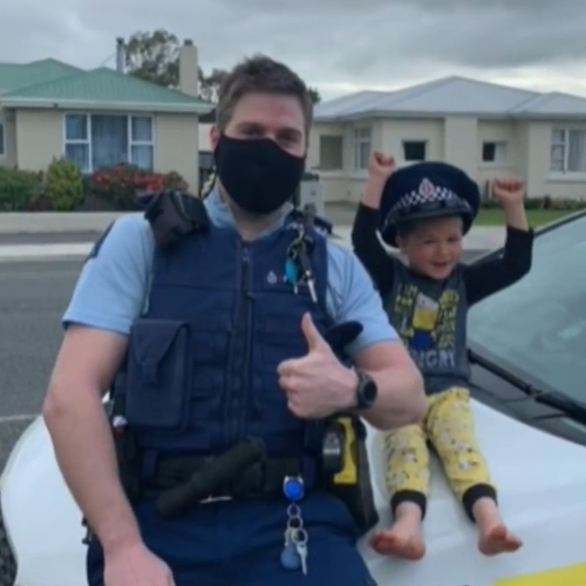 Cops Neuseeland Vierjähuger