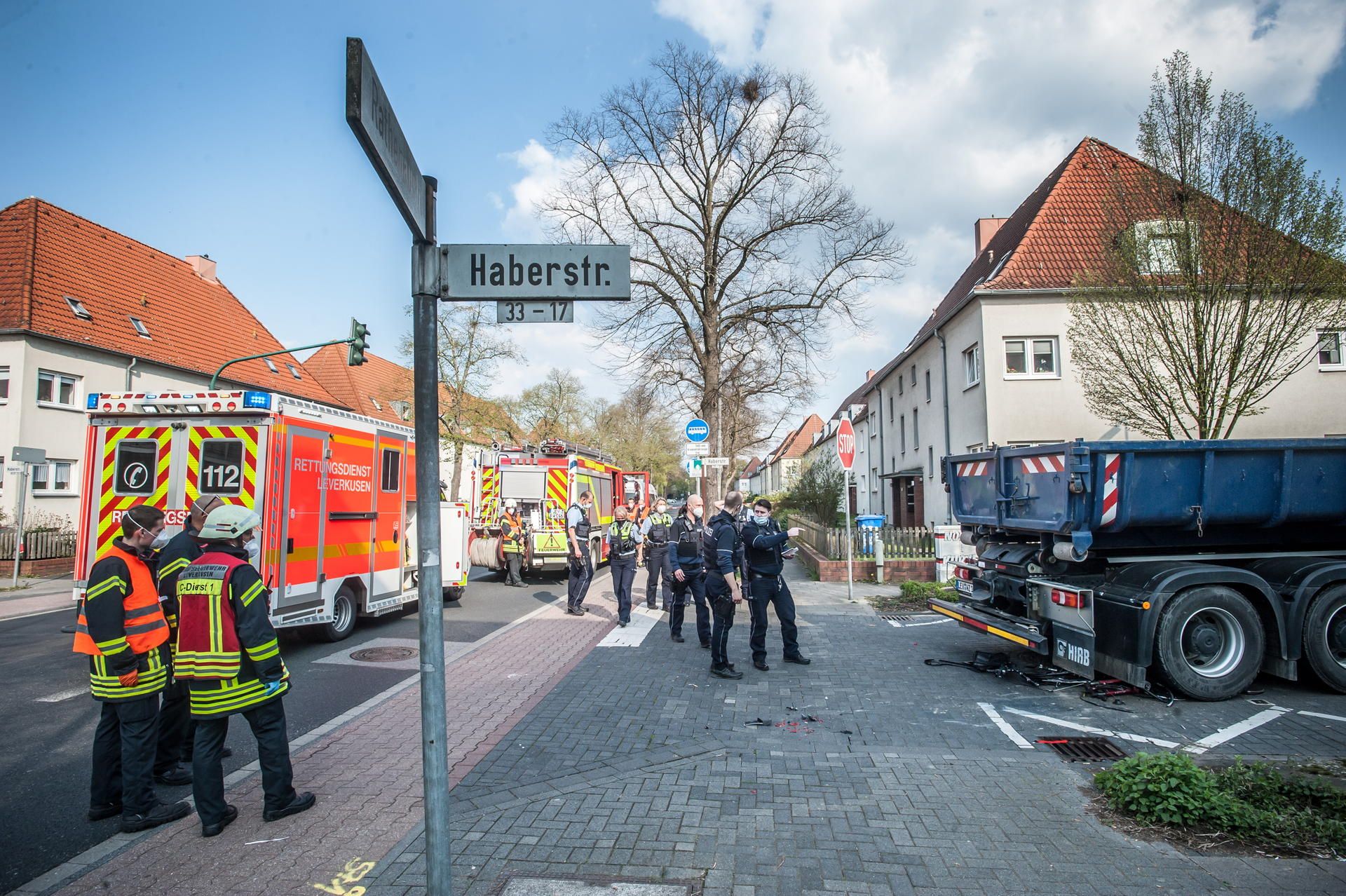 unfall-rathenaustrasse-LE-leverkusen20042021ALF_0451